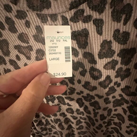 NWT Maurices 24/7 Animal Print Leopard long sleeve Top - Large - Picture 4 of 5